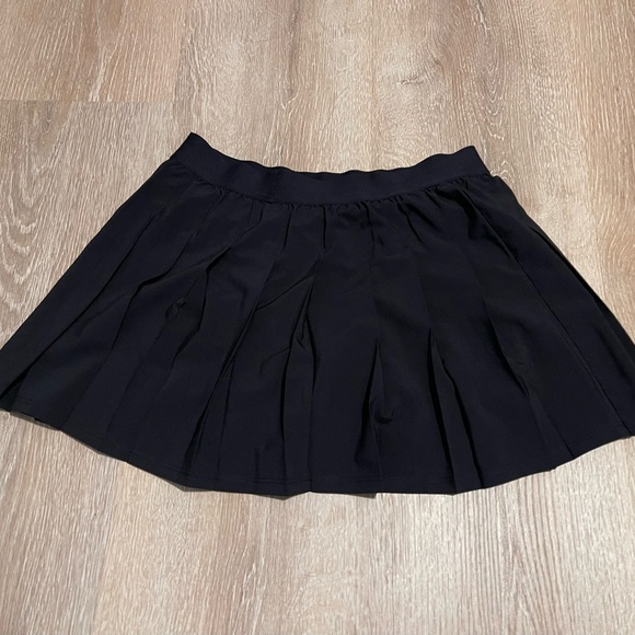 Alo varsity skirt new without tag - Picture 4 of 6